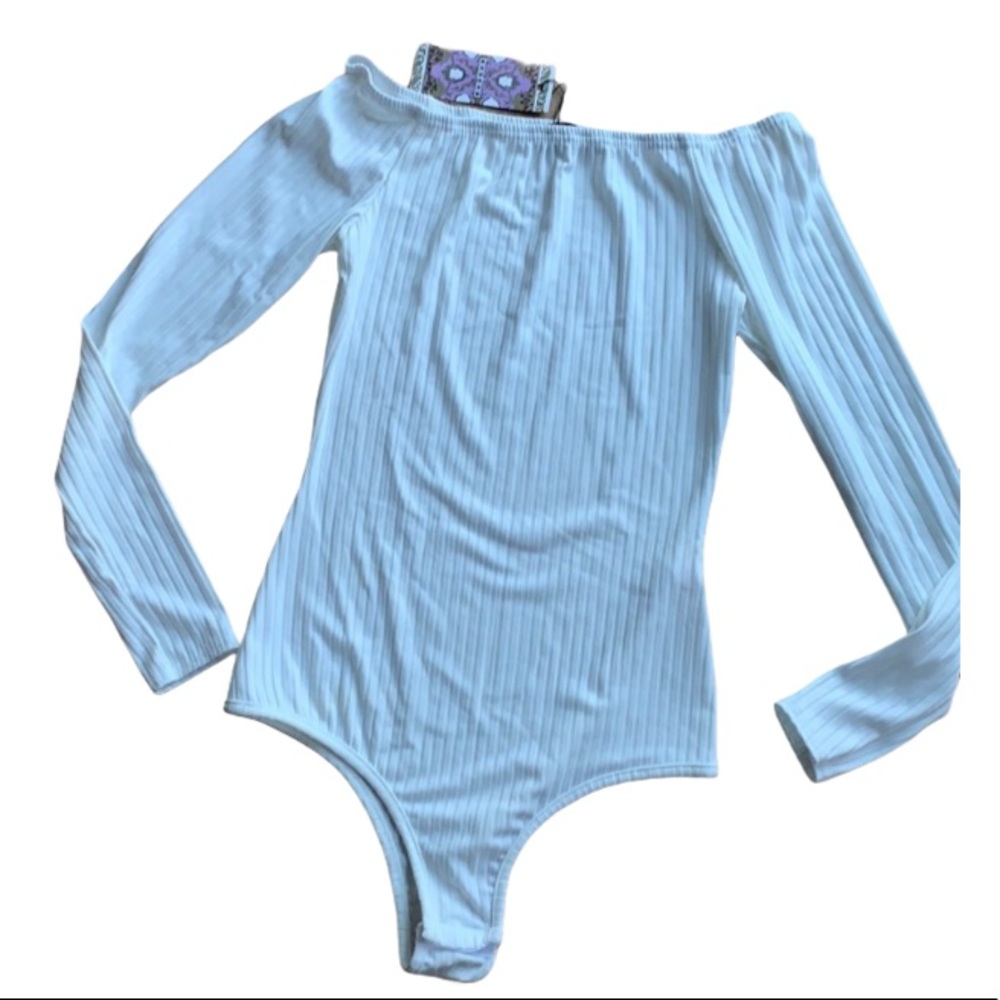 Boohoo NWT Off Shoulder Bodysuit
